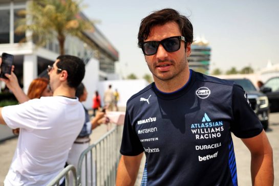 Carlos Sainz (ESP) Atlassian Williams Racing.
11.04.2025. Formula 1 World Championship, Rd 4, Bahrain Grand Prix, Sakhir, Bahrain, Practice Day
- www.xpbimages.com, EMail: requests@xpbimages.com © Copyright: Bearne / XPB Images