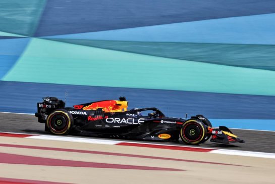 Ayumu Iwasa (JPN) Red Bull Racing RB21 Test Driver.
11.04.2025. Formula 1 World Championship, Rd 4, Bahrain Grand Prix, Sakhir, Bahrain, Practice Day
- www.xpbimages.com, EMail: requests@xpbimages.com © Copyright: Moy / XPB Images