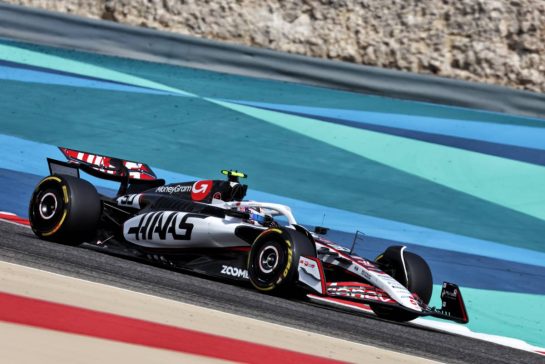 Ryo Hirakawa (JPN) Haas VF-25 Reserve Driver.
11.04.2025. Formula 1 World Championship, Rd 4, Bahrain Grand Prix, Sakhir, Bahrain, Practice Day
- www.xpbimages.com, EMail: requests@xpbimages.com © Copyright: Moy / XPB Images