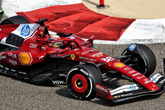 Dino Beganovic (SWE) Ferrari SF-25 Academy Driver.
11.04.2025. Formula 1 World Championship, Rd 4, Bahrain Grand Prix, Sakhir, Bahrain, Practice Day
- www.xpbimages.com, EMail: requests@xpbimages.com © Copyright: Bearne / XPB Images