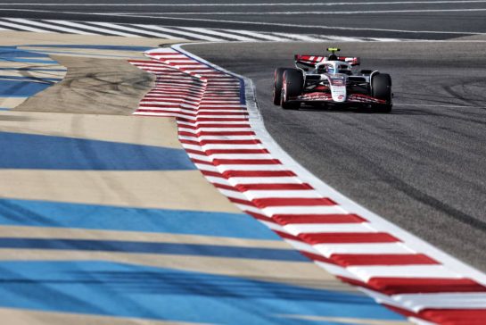 Ryo Hirakawa (JPN) Haas VF-25 Reserve Driver.
11.04.2025. Formula 1 World Championship, Rd 4, Bahrain Grand Prix, Sakhir, Bahrain, Practice Day
- www.xpbimages.com, EMail: requests@xpbimages.com © Copyright: Moy / XPB Images