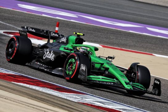 Gabriel Bortoleto (BRA) Sauber C45.
11.04.2025. Formula 1 World Championship, Rd 4, Bahrain Grand Prix, Sakhir, Bahrain, Practice Day
- www.xpbimages.com, EMail: requests@xpbimages.com © Copyright: Moy / XPB Images