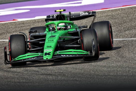 Gabriel Bortoleto (BRA) Sauber C45.
11.04.2025. Formula 1 World Championship, Rd 4, Bahrain Grand Prix, Sakhir, Bahrain, Practice Day
- www.xpbimages.com, EMail: requests@xpbimages.com © Copyright: Bearne / XPB Images