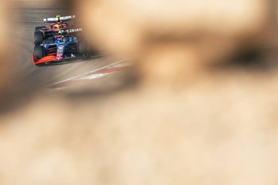 Alexander Albon (THA) Atlassian Williams Racing FW47.
11.04.2025. Formula 1 World Championship, Rd 4, Bahrain Grand Prix, Sakhir, Bahrain, Practice Day
- www.xpbimages.com, EMail: requests@xpbimages.com © Copyright: Bearne / XPB Images