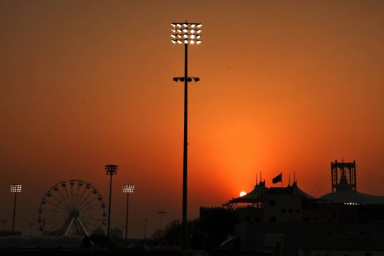 Circuit atmosphere - sunset.
11.04.2025. Formula 1 World Championship, Rd 4, Bahrain Grand Prix, Sakhir, Bahrain, Practice Day
- www.xpbimages.com, EMail: requests@xpbimages.com © Copyright: Charniaux / XPB Images
