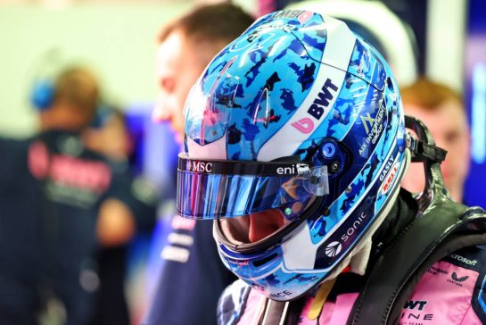 Pierre Gasly (FRA) Alpine F1 Team.
11.04.2025. Formula 1 World Championship, Rd 4, Bahrain Grand Prix, Sakhir, Bahrain, Practice Day
- www.xpbimages.com, EMail: requests@xpbimages.com © Copyright: Batchelor / XPB Images