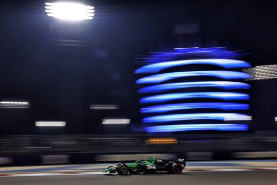 Gabriel Bortoleto (BRA) Sauber C45.
11.04.2025. Formula 1 World Championship, Rd 4, Bahrain Grand Prix, Sakhir, Bahrain, Practice Day
- www.xpbimages.com, EMail: requests@xpbimages.com © Copyright: Moy / XPB Images