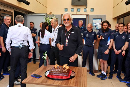 Flavio Briatore (ITA) Alpine F1 Team Executive Advisor celebrates his 75th birthday with the team.
12.04.2025. Formula 1 World Championship, Rd 4, Bahrain Grand Prix, Sakhir, Bahrain, Qualifying Day.
- www.xpbimages.com, EMail: requests@xpbimages.com © Copyright: Moy / XPB Images