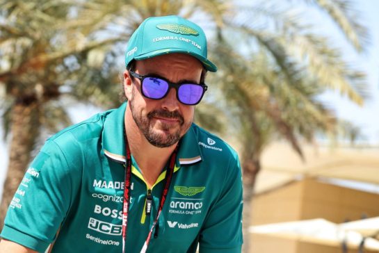 Fernando Alonso (ESP) Aston Martin F1 Team.
12.04.2025. Formula 1 World Championship, Rd 4, Bahrain Grand Prix, Sakhir, Bahrain, Qualifying Day.
- www.xpbimages.com, EMail: requests@xpbimages.com © Copyright: Bearne / XPB Images