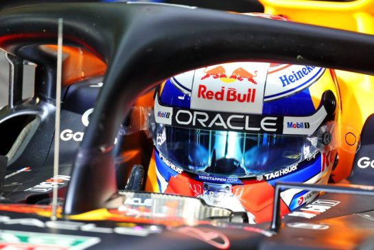 Max Verstappen (NLD) Red Bull Racing RB21.
12.04.2025. Formula 1 World Championship, Rd 4, Bahrain Grand Prix, Sakhir, Bahrain, Qualifying Day.
- www.xpbimages.com, EMail: requests@xpbimages.com © Copyright: Batchelor / XPB Images