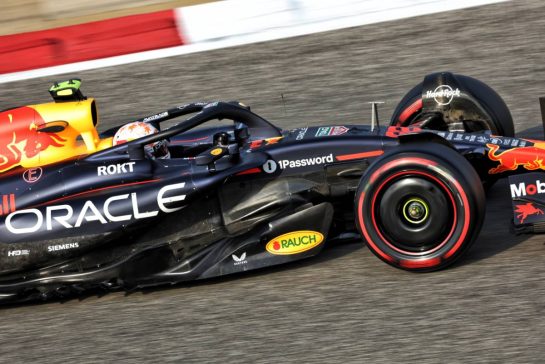 Yuki Tsunoda (JPN) Red Bull Racing RB21.
12.04.2025. Formula 1 World Championship, Rd 4, Bahrain Grand Prix, Sakhir, Bahrain, Qualifying Day.
- www.xpbimages.com, EMail: requests@xpbimages.com © Copyright: Bearne / XPB Images