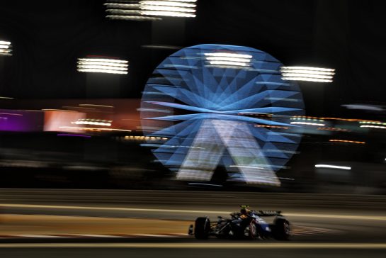 Carlos Sainz (ESP) Atlassian Williams Racing FW46.
12.04.2025. Formula 1 World Championship, Rd 4, Bahrain Grand Prix, Sakhir, Bahrain, Qualifying Day.
- www.xpbimages.com, EMail: requests@xpbimages.com © Copyright: Moy / XPB Images