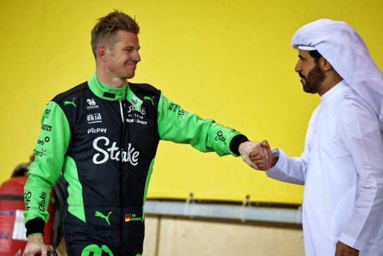(L to R): Nico Hulkenberg (GER) Sauber with Mohammed Bin Sulayem (UAE) FIA President.
12.04.2025. Formula 1 World Championship, Rd 4, Bahrain Grand Prix, Sakhir, Bahrain, Qualifying Day.
- www.xpbimages.com, EMail: requests@xpbimages.com © Copyright: Batchelor / XPB Images