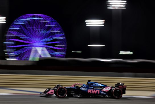 Pierre Gasly (FRA) Alpine F1 Team A525.
12.04.2025. Formula 1 World Championship, Rd 4, Bahrain Grand Prix, Sakhir, Bahrain, Qualifying Day.
- www.xpbimages.com, EMail: requests@xpbimages.com © Copyright: Moy / XPB Images