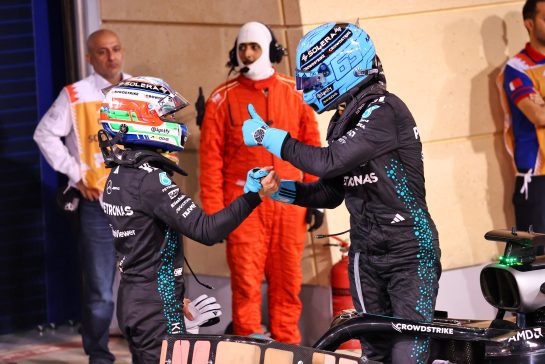 (L to R): Andrea Kimi Antonelli (ITA) Mercedes AMG F1 in qualifying parc ferme with second placed team mate George Russell (GBR) Mercedes AMG F1 W16.
12.04.2025. Formula 1 World Championship, Rd 4, Bahrain Grand Prix, Sakhir, Bahrain, Qualifying Day.
- www.xpbimages.com, EMail: requests@xpbimages.com © Copyright: Batchelor / XPB Images