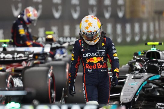 Yuki Tsunoda (JPN), Red Bull Racing and Max Verstappen (NLD), Red Bull Racing
12.04.2025. Formula 1 World Championship, Rd 4, Bahrain Grand Prix, Sakhir, Bahrain, Qualifying Day.
- www.xpbimages.com, EMail: requests@xpbimages.com © Copyright: Charniaux / XPB Images