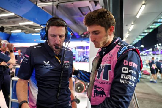(L to R): Stuart Barlow (GBR) Alpine F1 Team Performance Engineer with Jack Doohan (AUS) Alpine F1 Team.
19.04.2025. Formula 1 World Championship, Rd 5, Saudi Arabian Grand Prix, Jeddah, Saudi Arabia, Qualifying Day.
- www.xpbimages.com, EMail: requests@xpbimages.com © Copyright: Batchelor / XPB Images
