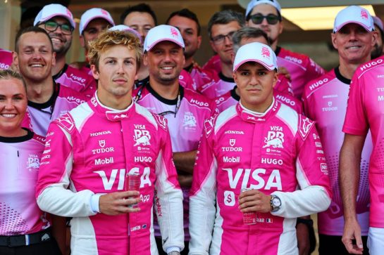 (L to R): Liam Lawson (NZL) Racing Bulls and Isack Hadjar (FRA) Racing Bulls at a team photograph.
01.05.2025. Formula 1 World Championship, Rd 6, Miami Grand Prix, Miami, Florida, USA, Preparation Day.
- www.xpbimages.com, EMail: requests@xpbimages.com © Copyright: Batchelor / XPB Images
