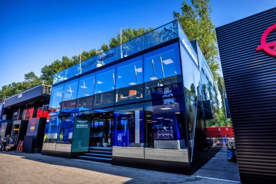 Aston Martin F1 Team motorhome in the paddock.
15.05.2025. Formula 1 World Championship, Rd 7, Emilia Romagna Grand Prix, Imola, Italy, Preparation Day.
- www.xpbimages.com, EMail: requests@xpbimages.com © Copyright: Bearne / XPB Images