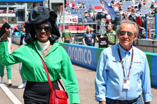 Jacky Ickx (BEL) with his wife Khadja Nin (BUR).
24.05.2025. Formula 1 World Championship, Rd 8, Monaco Grand Prix, Monte Carlo, Monaco, Qualifying Day.
- www.xpbimages.com, EMail: requests@xpbimages.com © Copyright: Batchelor / XPB Images