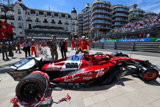 The damaged Ferrari SF-25 of Lewis Hamilton (GBR) after he crashed in the third practice session.
- www.xpbimages.com, EMail: requests@xpbimages.com © Copyright: XPB Images