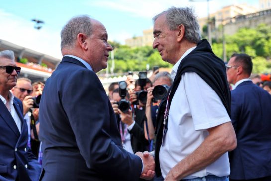 (L to R): HSH Prince Albert of Monaco (MON) with Bernard Arnault (FRA) LVMH Founder, Chairman and CEO.
24.05.2025. Formula 1 World Championship, Rd 8, Monaco Grand Prix, Monte Carlo, Monaco, Qualifying Day.
- www.xpbimages.com, EMail: requests@xpbimages.com © Copyright: Batchelor / XPB Images