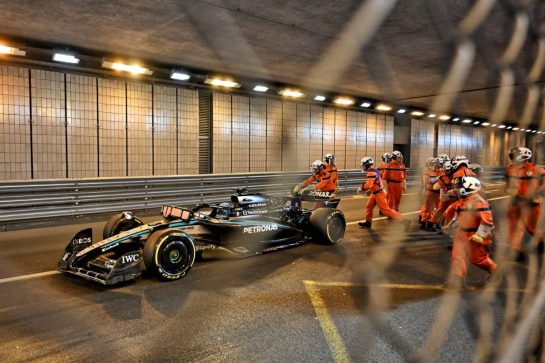George Russell (GBR) Mercedes AMG F1 W16 is pushed to safety by marshals after he stopped in the tunnel during qualifying.
24.05.2025. Formula 1 World Championship, Rd 8, Monaco Grand Prix, Monte Carlo, Monaco, Qualifying Day.
- www.xpbimages.com, EMail: requests@xpbimages.com © Copyright: Price / XPB Images