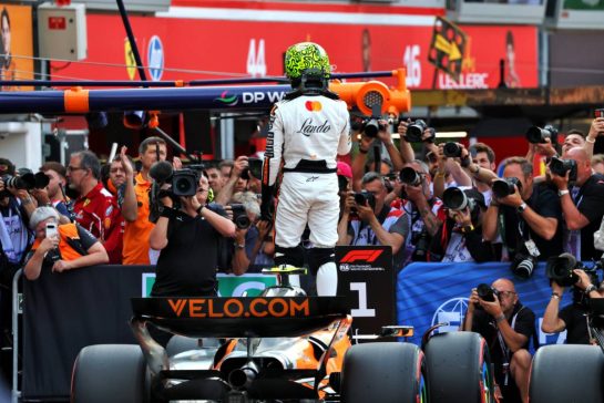 Lando Norris (GBR) McLaren MCL39 celebrates his pole position in qualifying parc ferme.
24.05.2025. Formula 1 World Championship, Rd 8, Monaco Grand Prix, Monte Carlo, Monaco, Qualifying Day.
- www.xpbimages.com, EMail: requests@xpbimages.com © Copyright: Charniaux / XPB Images