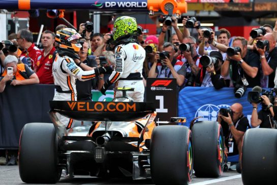 Lando Norris (GBR) McLaren MCL39 (Right) celebrates his pole position in qualifying parc ferme with second placed team mate Oscar Piastri (AUS) McLaren.
24.05.2025. Formula 1 World Championship, Rd 8, Monaco Grand Prix, Monte Carlo, Monaco, Qualifying Day.
- www.xpbimages.com, EMail: requests@xpbimages.com © Copyright: Charniaux / XPB Images