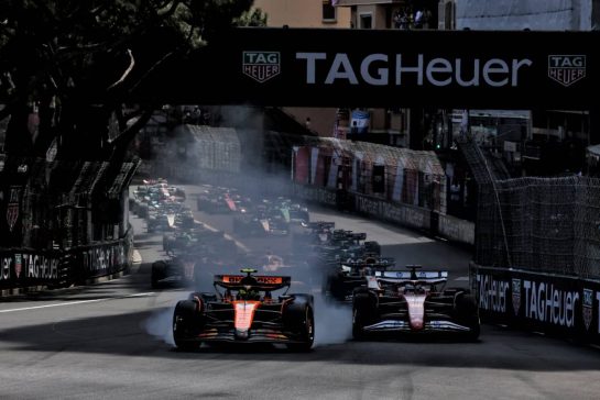 Lando Norris (GBR) McLaren MCL39 leads Charles Leclerc (MON) Ferrari SF-25 at the start of the race.
25.05.2025. Formula 1 World Championship, Rd 8, Monaco Grand Prix, Monte Carlo, Monaco, Race Day.
- www.xpbimages.com, EMail: requests@xpbimages.com © Copyright: Charniaux / XPB Images