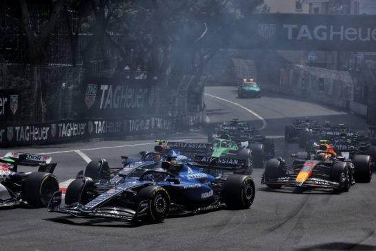 Alexander Albon (THA) Atlassian Williams Racing FW47 at the start of the race.
25.05.2025. Formula 1 World Championship, Rd 8, Monaco Grand Prix, Monte Carlo, Monaco, Race Day.
- www.xpbimages.com, EMail: requests@xpbimages.com © Copyright: Charniaux / XPB Images