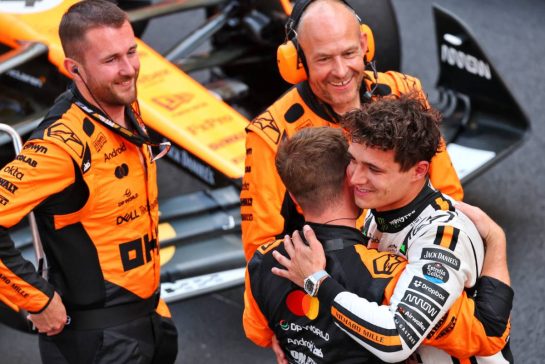 Race winner Lando Norris (GBR) McLaren celebrates with the team in parc ferme.
25.05.2025. Formula 1 World Championship, Rd 8, Monaco Grand Prix, Monte Carlo, Monaco, Race Day.
- www.xpbimages.com, EMail: requests@xpbimages.com © Copyright: Batchelor / XPB Images