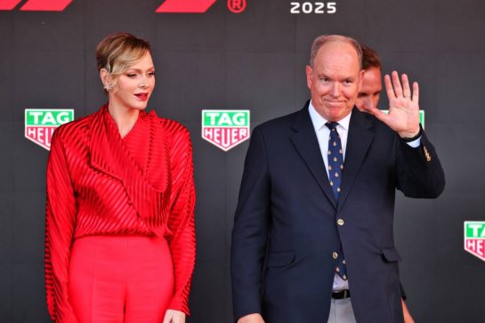 (L to R): Princess Charlene of Monaco with HSH Prince Albert of Monaco (MON) on the podium.
25.05.2025. Formula 1 World Championship, Rd 8, Monaco Grand Prix, Monte Carlo, Monaco, Race Day.
- www.xpbimages.com, EMail: requests@xpbimages.com © Copyright: Batchelor / XPB Images