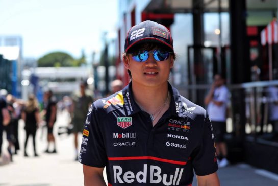 Yuki Tsunoda (JPN) Red Bull Racing.
29.05.2025. Formula 1 World Championship, Rd 9, Spanish Grand Prix, Barcelona, Spain, Preparation Day.
- www.xpbimages.com, EMail: requests@xpbimages.com © Copyright: Rew / XPB Images