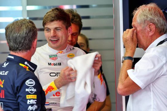 (L to R): Christian Horner (GBR) Red Bull Racing Team Principal with Max Verstappen (NLD) Red Bull Racing and Dr Helmut Marko (AUT) Red Bull Motorsport Consultant.
30.05.2025 Formula 1 World Championship, Rd 9, Spanish Grand Prix, Barcelona, Spain, Practice Day.
- www.xpbimages.com, EMail: requests@xpbimages.com © Copyright: Batchelor / XPB Images