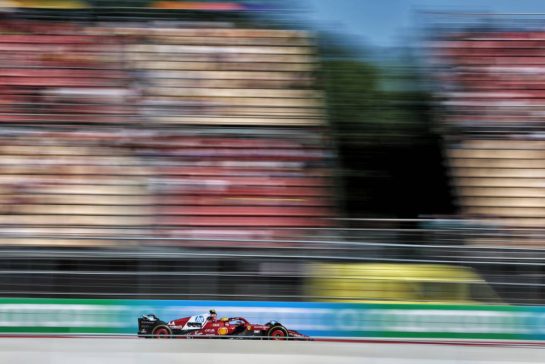 Lewis Hamilton (GBR) Ferrari SF-25.
30.05.2025 Formula 1 World Championship, Rd 9, Spanish Grand Prix, Barcelona, Spain, Practice Day.
- www.xpbimages.com, EMail: requests@xpbimages.com © Copyright: Rew / XPB Images