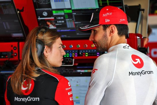 (L to R): Laura Mueller (GER) Haas F1 Team Race Engineer with Esteban Ocon (FRA) Haas F1 Team.
31.05.2025. Formula 1 World Championship, Rd 9, Spanish Grand Prix, Barcelona, Spain, Qualifying Day.
- www.xpbimages.com, EMail: requests@xpbimages.com © Copyright: Batchelor / XPB Images