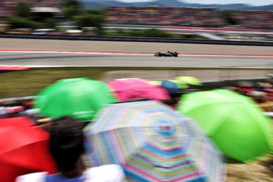 Esteban Ocon (FRA) Haas VF-25.
31.05.2025. Formula 1 World Championship, Rd 9, Spanish Grand Prix, Barcelona, Spain, Qualifying Day.
- www.xpbimages.com, EMail: requests@xpbimages.com © Copyright: Rew / XPB Images