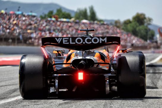 Oscar Piastri (AUS) McLaren MCL39.
31.05.2025. Formula 1 World Championship, Rd 9, Spanish Grand Prix, Barcelona, Spain, Qualifying Day.
- www.xpbimages.com, EMail: requests@xpbimages.com © Copyright: Bearne / XPB Images