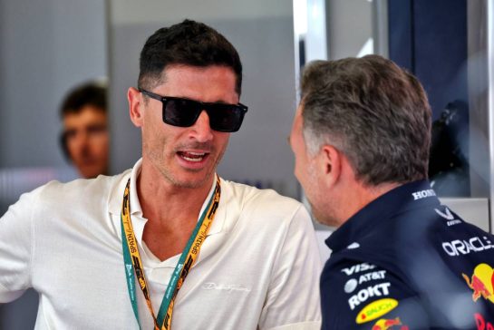 (L to R): Robert Lewandowski (POL) Football Player with Christian Horner (GBR) Red Bull Racing Team Principal.
31.05.2025. Formula 1 World Championship, Rd 9, Spanish Grand Prix, Barcelona, Spain, Qualifying Day.
- www.xpbimages.com, EMail: requests@xpbimages.com © Copyright: Batchelor / XPB Images