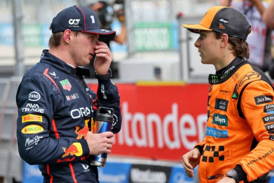 (L to R): Max Verstappen (NLD) Red Bull Racing with pole sitter Oscar Piastri (AUS) McLaren in qualifying parc ferme.
31.05.2025. Formula 1 World Championship, Rd 9, Spanish Grand Prix, Barcelona, Spain, Qualifying Day.
- www.xpbimages.com, EMail: requests@xpbimages.com © Copyright: Charniaux / XPB Images
