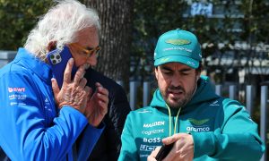 Alonso visits Alpine, rumour mill explodes – Aston Martin rolls eyes