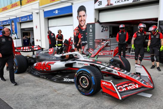 Haas VF-25.
12.06.2025. Formula 1 World Championship, Rd 10, Canadian Grand Prix, Montreal, Canada, Preparation Day.
- www.xpbimages.com, EMail: requests@xpbimages.com © Copyright: Batchelor / XPB Images