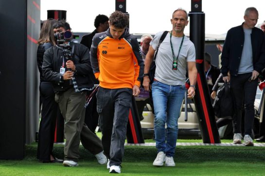 (L to R): Lando Norris (GBR) McLaren with his father Adam Norris (GBR).
13.06.2025. Formula 1 World Championship, Rd 10, Canadian Grand Prix, Montreal, Canada, Practice Day.
- www.xpbimages.com, EMail: requests@xpbimages.com © Copyright: Rew / XPB Images