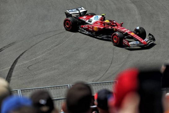 Lewis Hamilton (GBR) Ferrari SF-25 recovers from a spin in the first practice session.
13.06.2025. Formula 1 World Championship, Rd 10, Canadian Grand Prix, Montreal, Canada, Practice Day.
- www.xpbimages.com, EMail: requests@xpbimages.com © Copyright: Rew / XPB Images