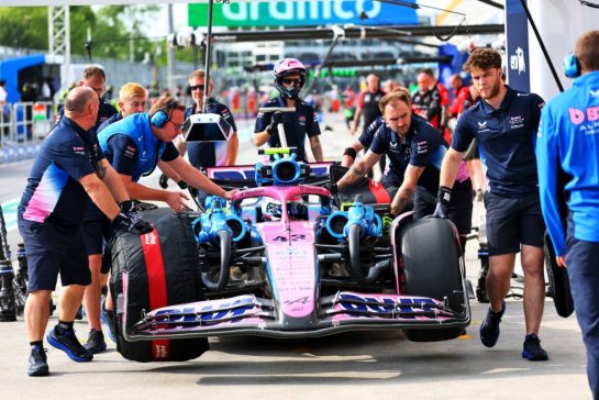 Franco Colapinto (ARG) Alpine F1 Team A525 in the pits.
13.06.2025. Formula 1 World Championship, Rd 10, Canadian Grand Prix, Montreal, Canada, Practice Day.
- www.xpbimages.com, EMail: requests@xpbimages.com © Copyright: Batchelor / XPB Images
