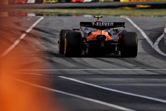 Lando Norris (GBR) McLaren MCL39 leaves the pits.
13.06.2025. Formula 1 World Championship, Rd 10, Canadian Grand Prix, Montreal, Canada, Practice Day.
- www.xpbimages.com, EMail: requests@xpbimages.com © Copyright: Rew / XPB Images