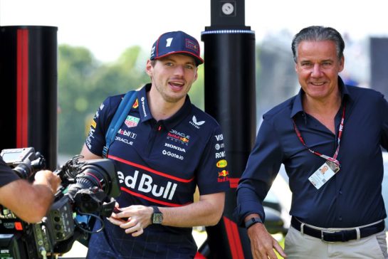 (L to R): Max Verstappen (NLD) Red Bull Racing with Raymond Vermeulen (NLD) Driver Manager.
14.06.2025. Formula 1 World Championship, Rd 10, Canadian Grand Prix, Montreal, Canada, Qualifying Day.
- www.xpbimages.com, EMail: requests@xpbimages.com © Copyright: Rew / XPB Images