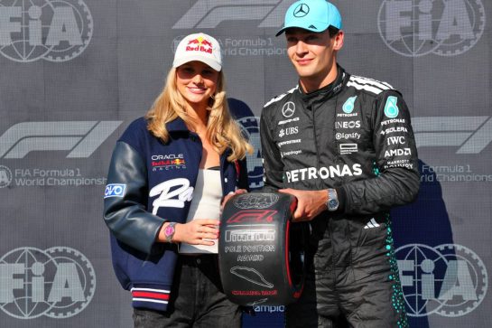 (L to R): Summer McIntosh (CDN) Swimmer presents the Pirelli Pole Position Award to George Russell (GBR) Mercedes AMG F1 in qualifying parc ferme.
14.06.2025. Formula 1 World Championship, Rd 10, Canadian Grand Prix, Montreal, Canada, Qualifying Day.
- www.xpbimages.com, EMail: requests@xpbimages.com © Copyright: Batchelor / XPB Images