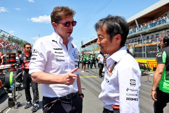 (L to R): James Vowles (GBR) Atlassian Williams Racing Team Principal with Ayao Komatsu (JPN) Haas F1 Team Principal on the grid.
15.06.2025. Formula 1 World Championship, Rd 10, Canadian Grand Prix, Montreal, Canada, Race Day.
- www.xpbimages.com, EMail: requests@xpbimages.com © Copyright: Batchelor / XPB Images